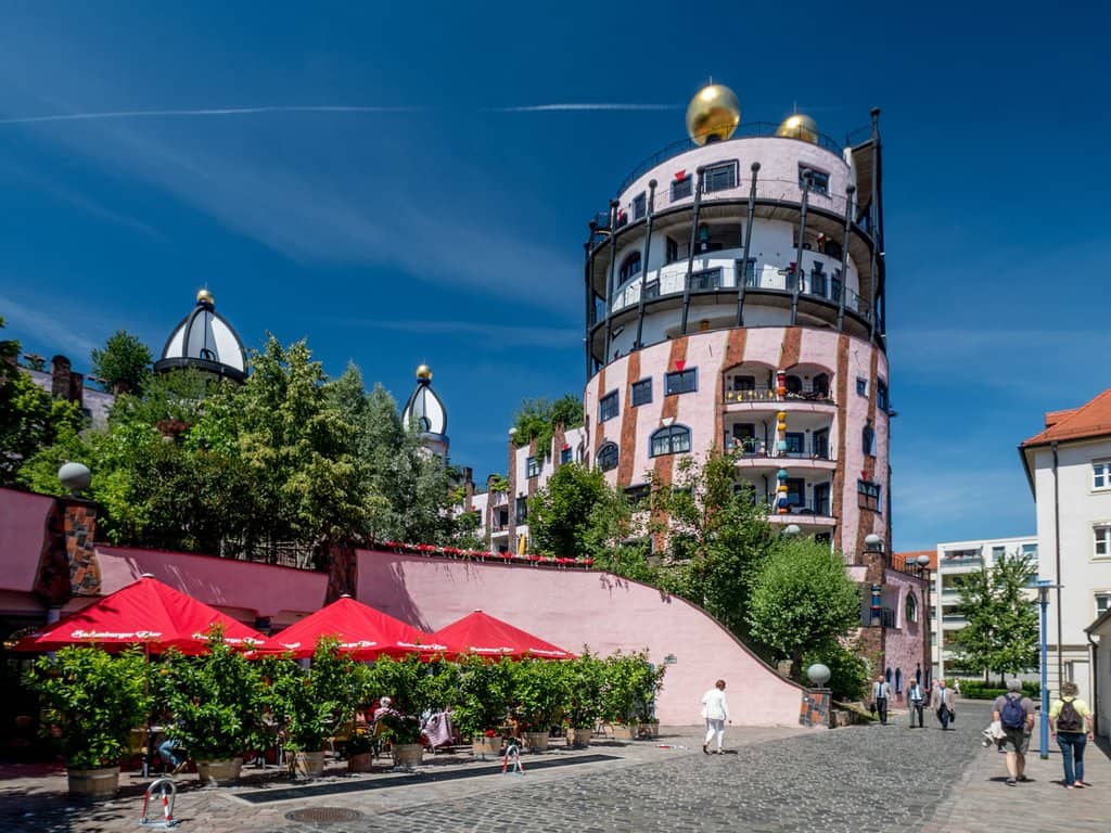 Unique Shops & Cafes