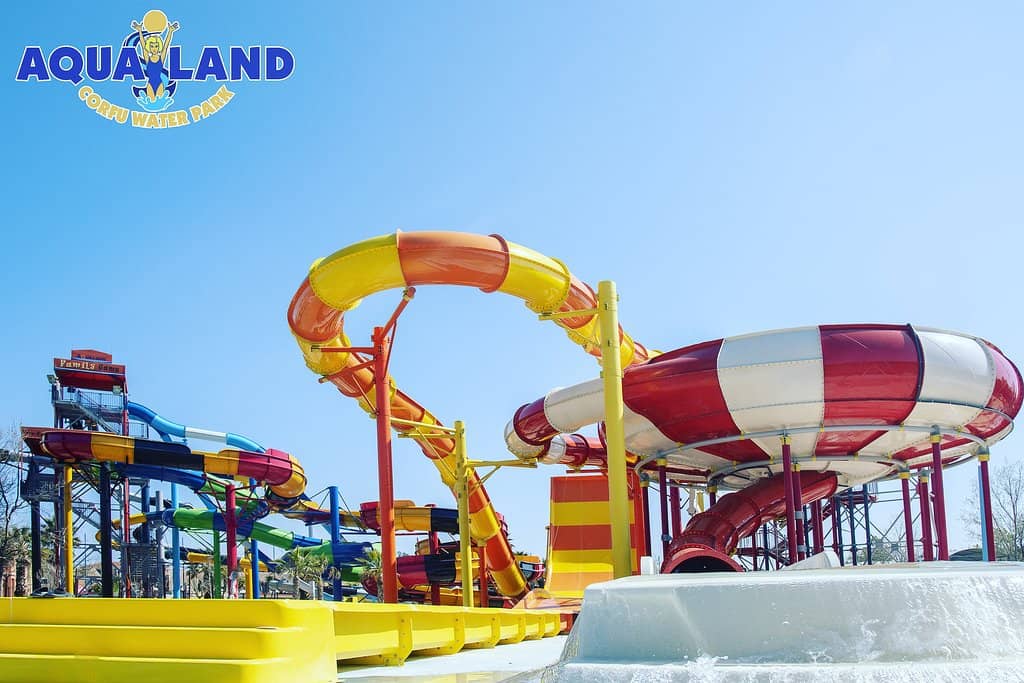 Jacuzzi & Chill Zones