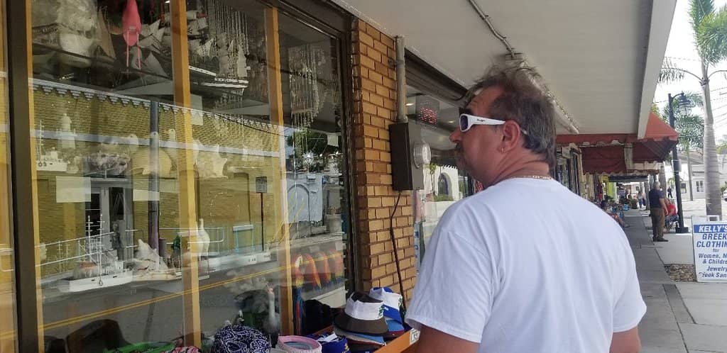 Sponge Diving Demonstrations