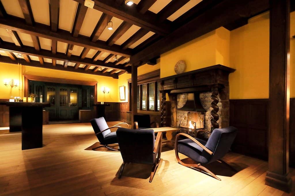 Singer Laren Theatre