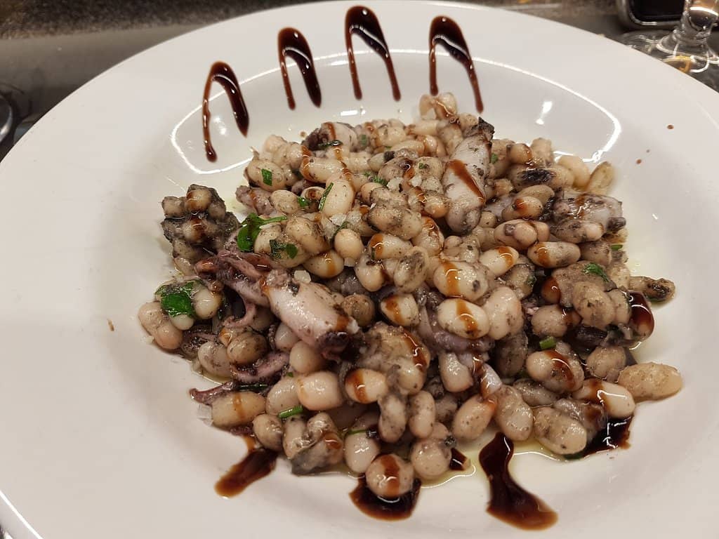 Cozy Market Atmosphere