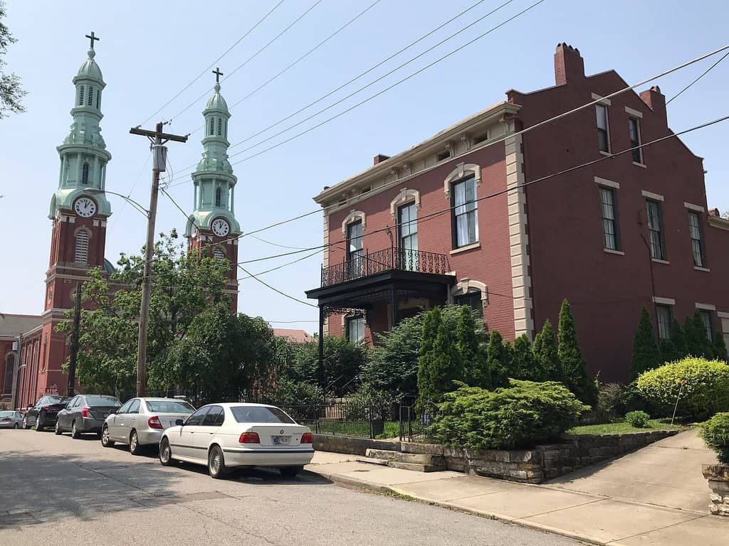 24/7 Adoration Chapel