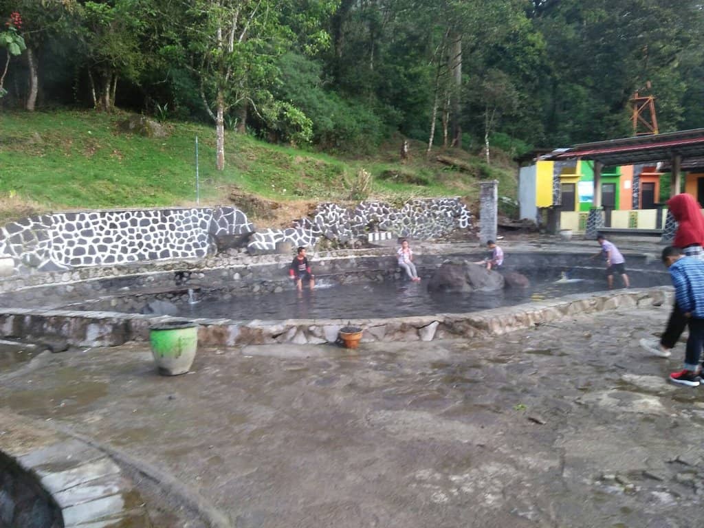 Brakseng Flower Garden