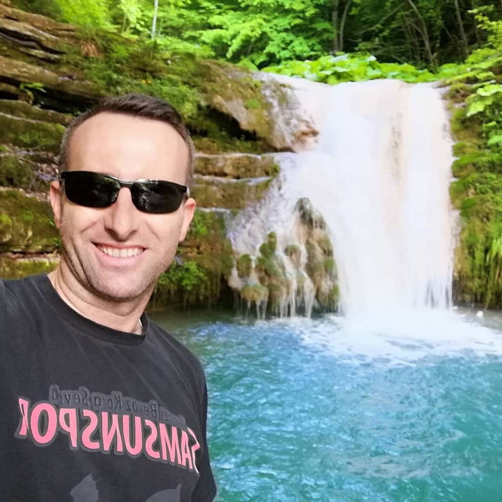 Wooden Walkways and Rest Areas