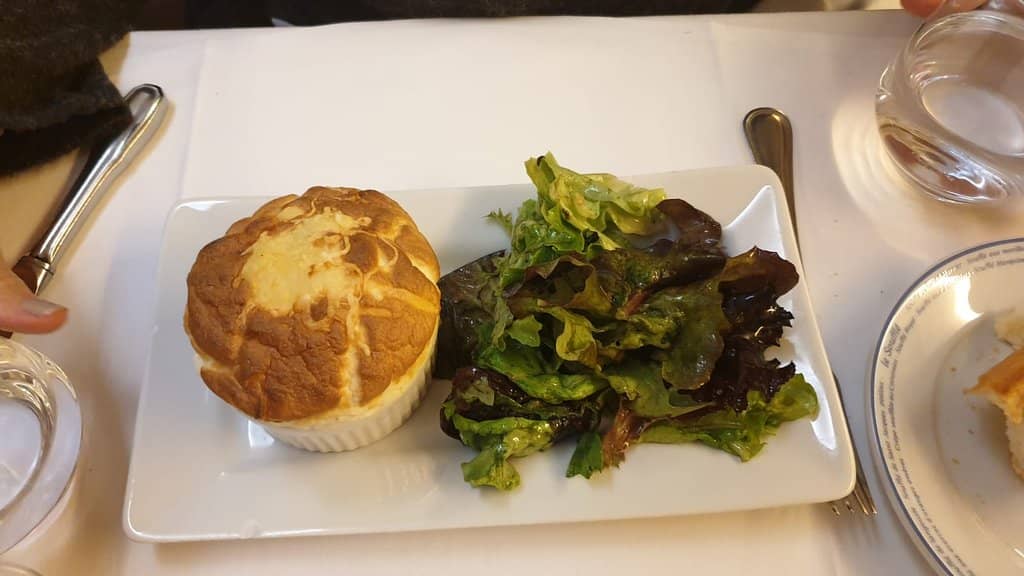 Refined Ambiance & Service