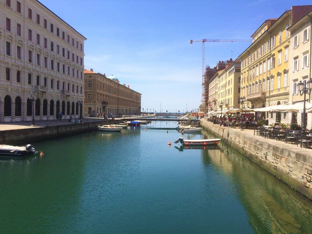 Canal Grande Cafes