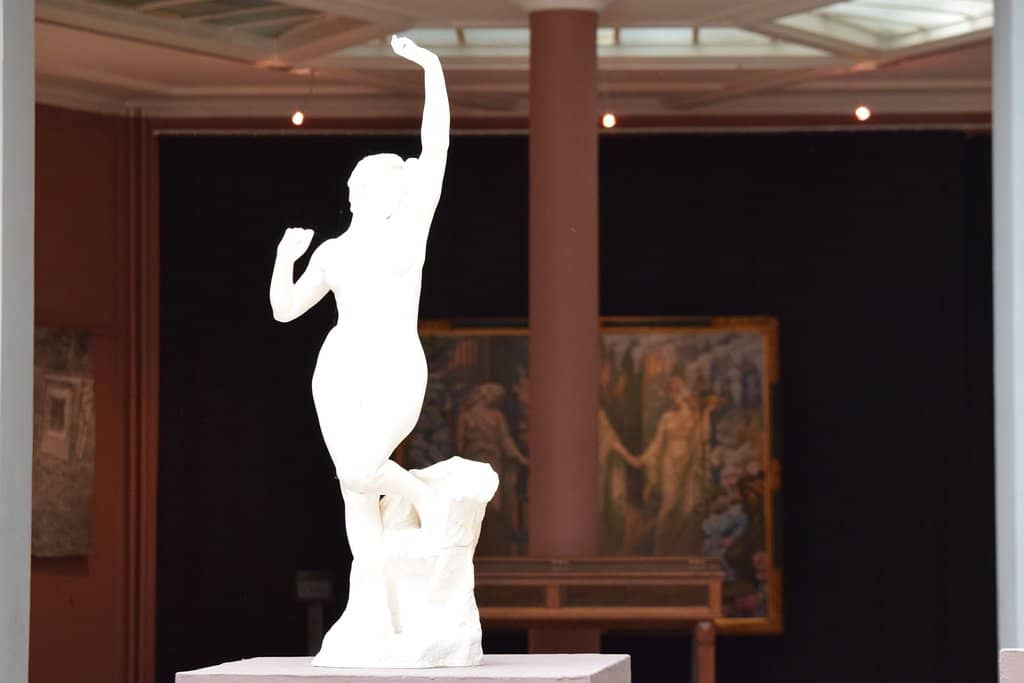 Intimate Gallery Experience