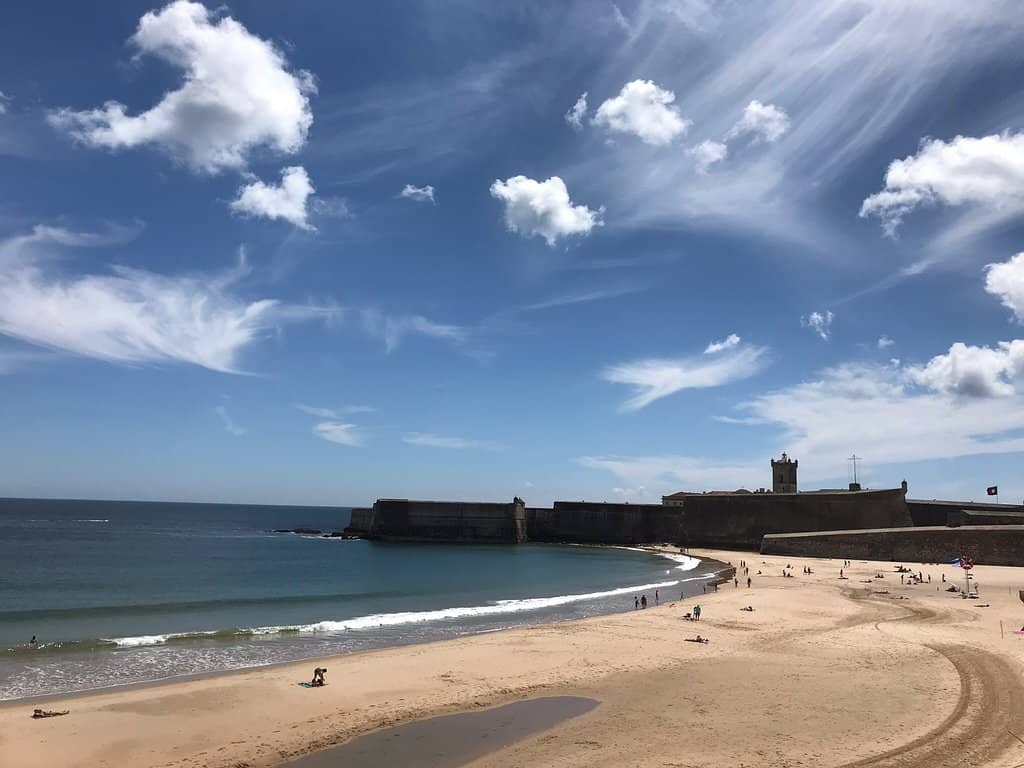 Carcavelos Beach Proximity
