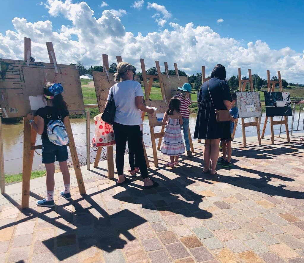 Riverside Cafes & Shops