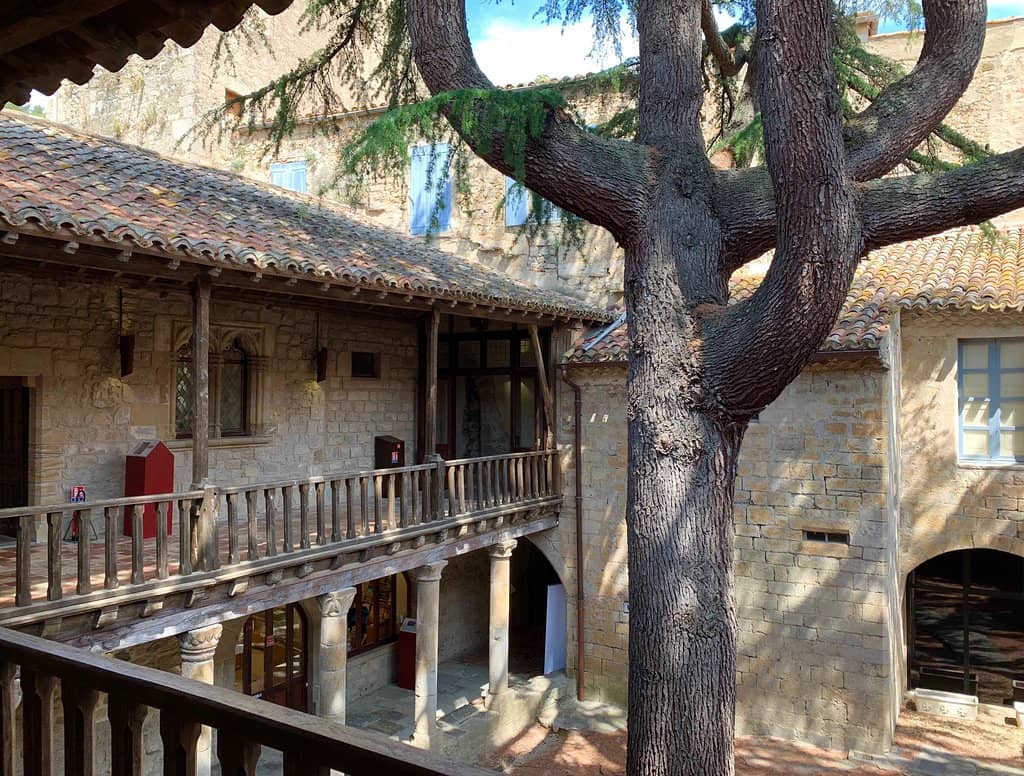 Abbaye Sainte-Marie de Lagrasse