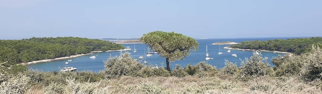 Hidden Coves & Beaches