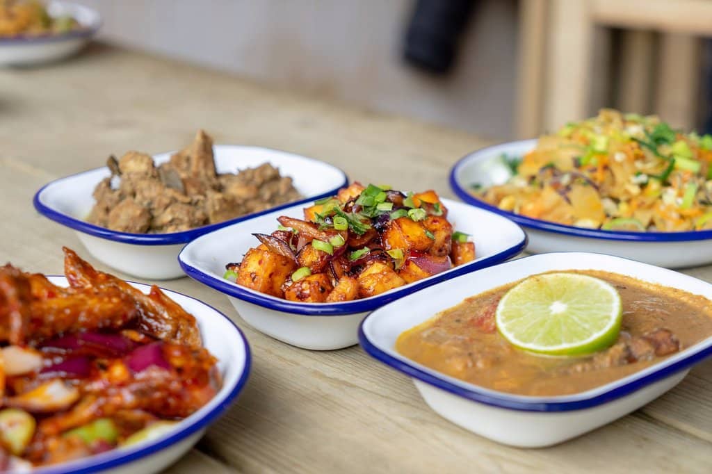 Vibrant Cocktails and Ambiance