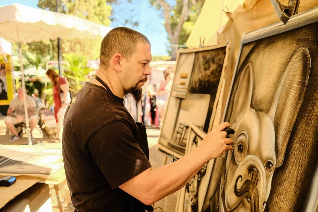 Live Music & Atmosphere