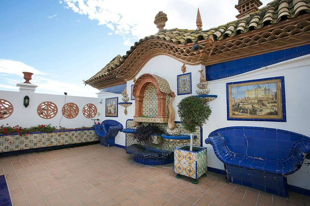 Intricate Ceramic Tiling