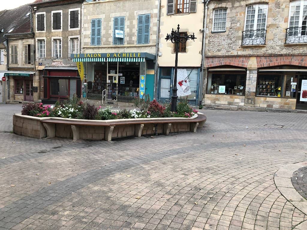 Picturesque Forecourt