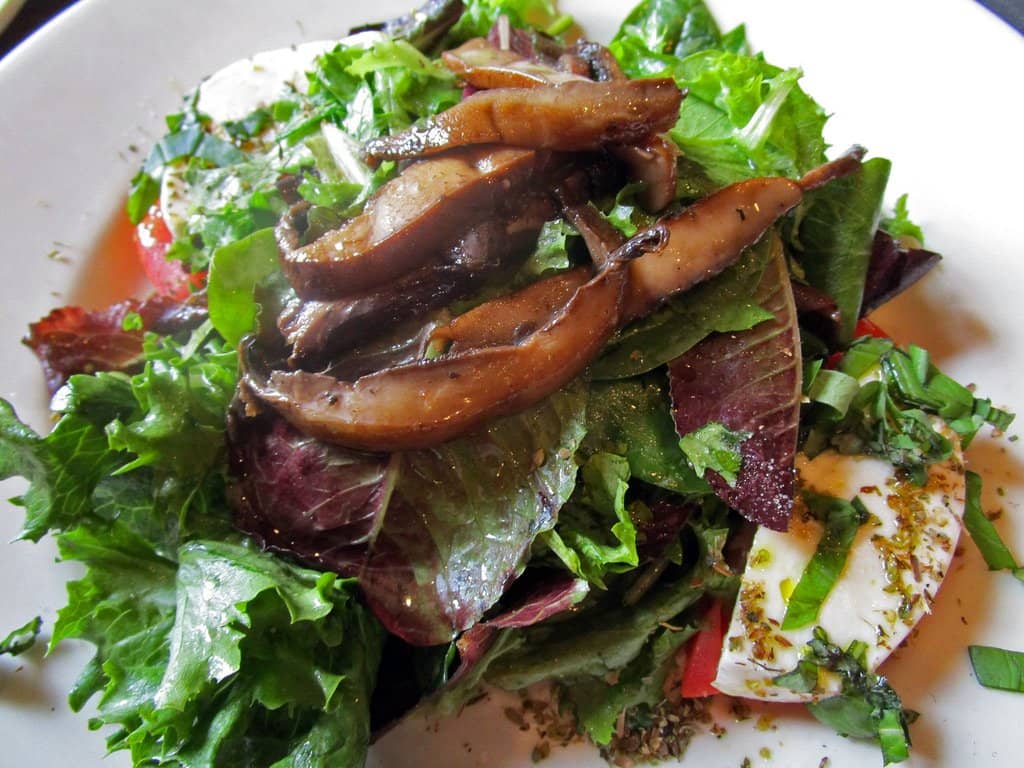 Lively Atmosphere (Weekends)