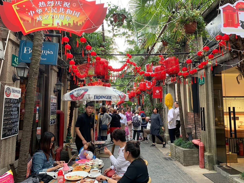 Cozy Cafes & Eateries