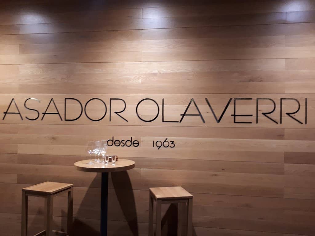 Modern Ambiance with Open Kitchen