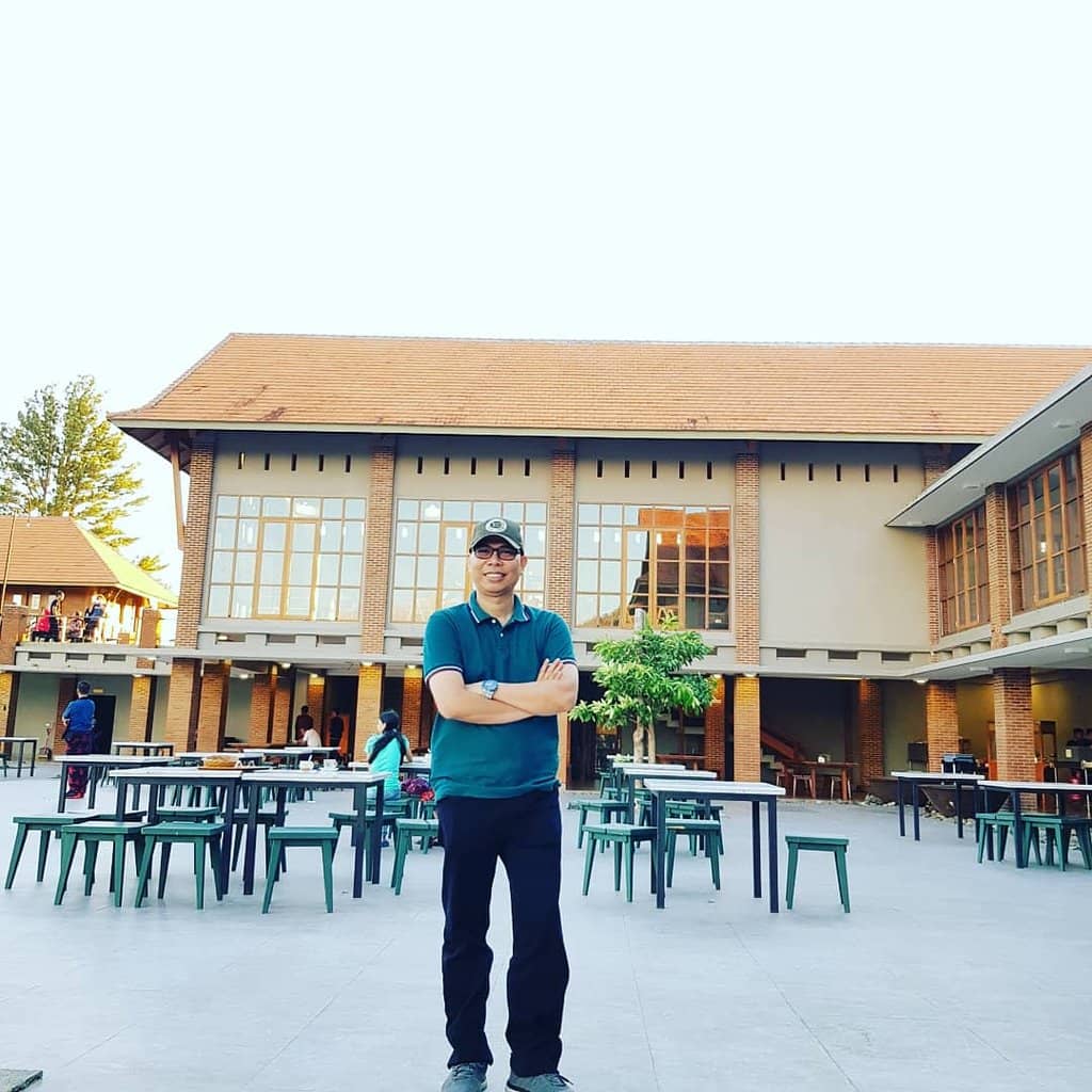 The Color-Changing Lake