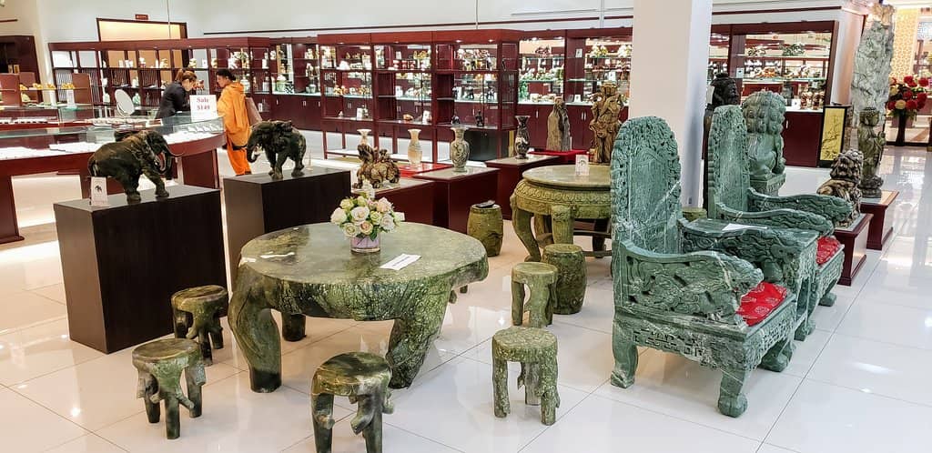 Jade Carving Demonstrations