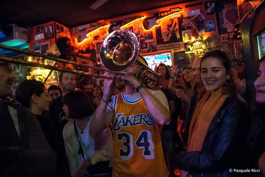 Intimate Performance Setting