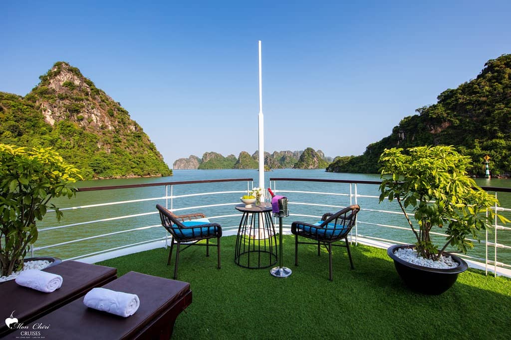 Infinity Pool & Jacuzzi