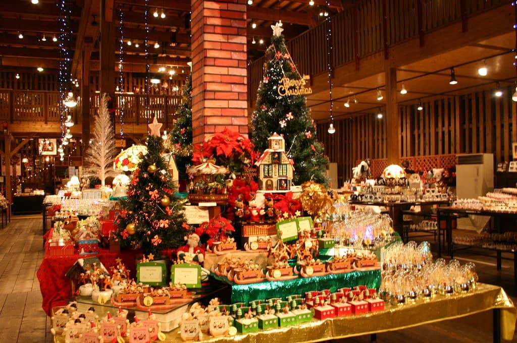 Thousands of Music Boxes