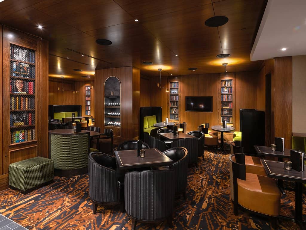 Elegant "Old Money" Ambiance