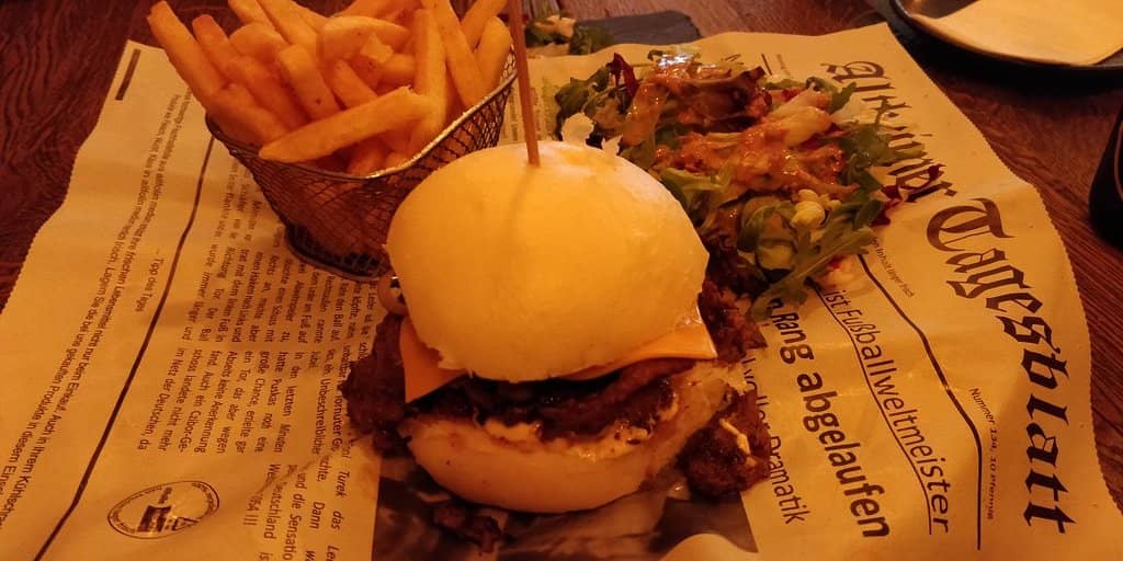 Mysterious & Lively Ambiance