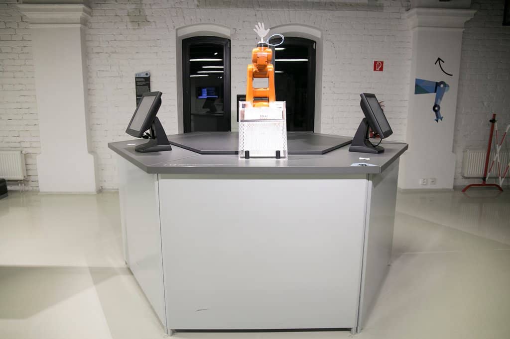 Rotating Art & Science Exhibitions