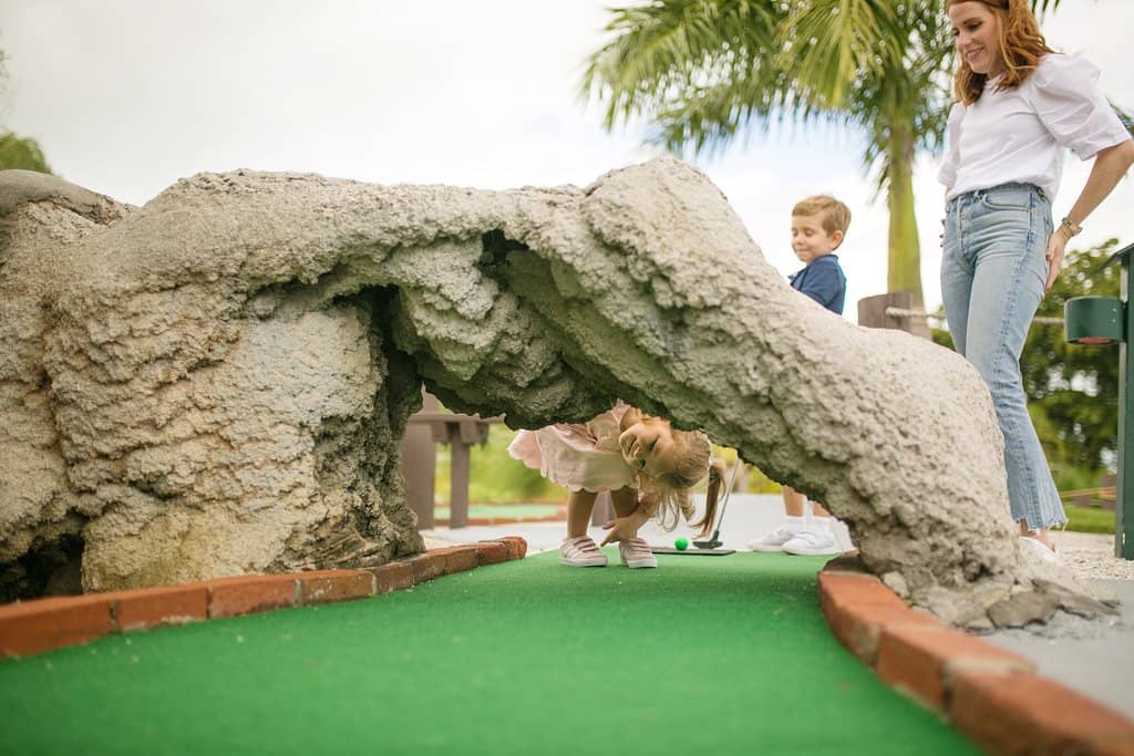 Bonus Holes & Free Rounds