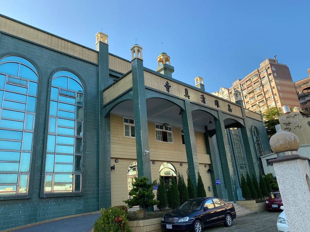 Spacious Women's Prayer Area