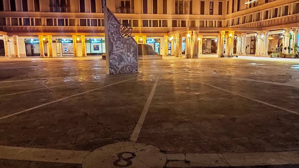 Aperitivo in the Square