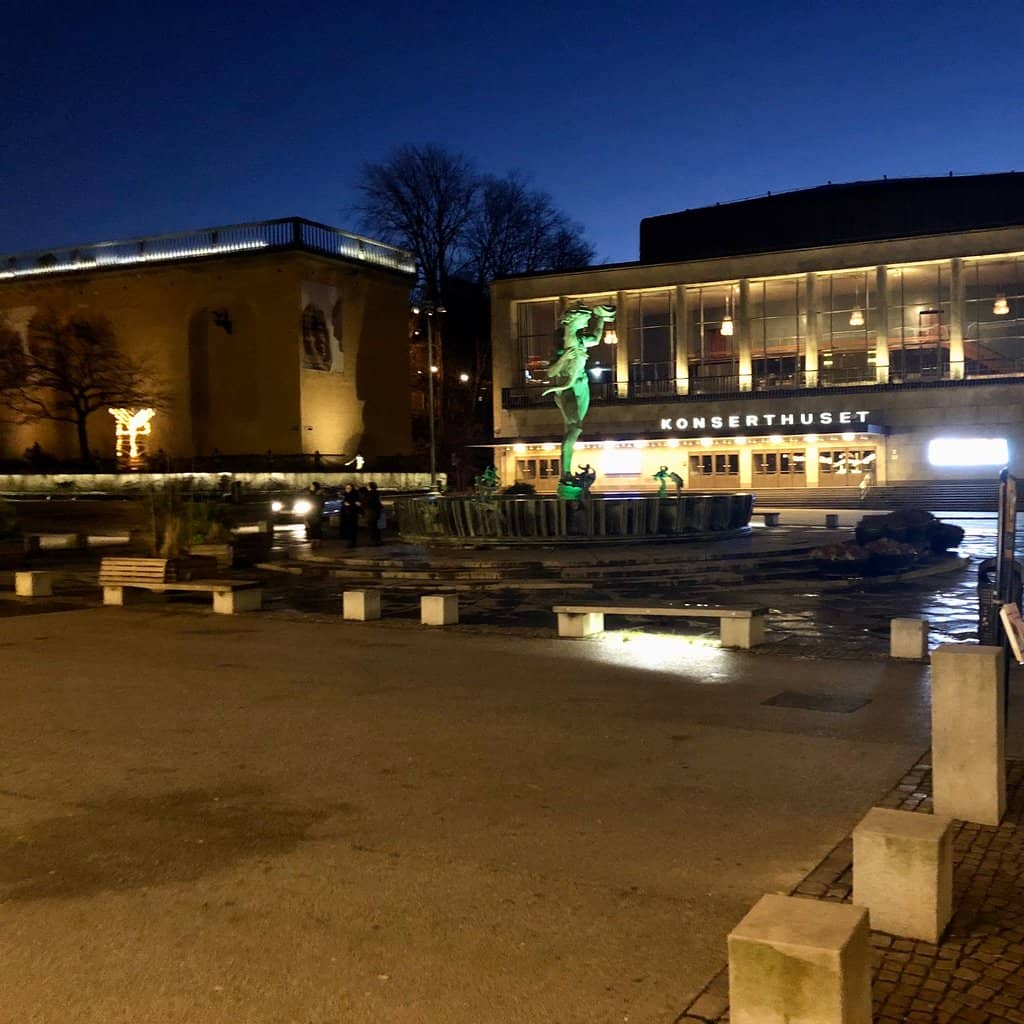 Boutiques and Restaurants