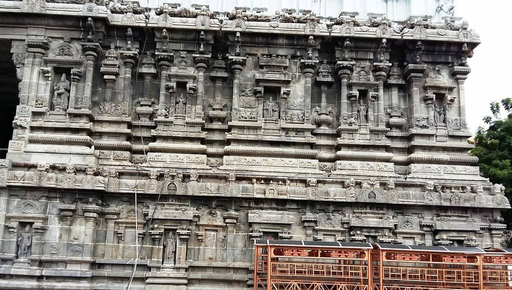 Annamalaiyar Temple's Majestic Gopuram