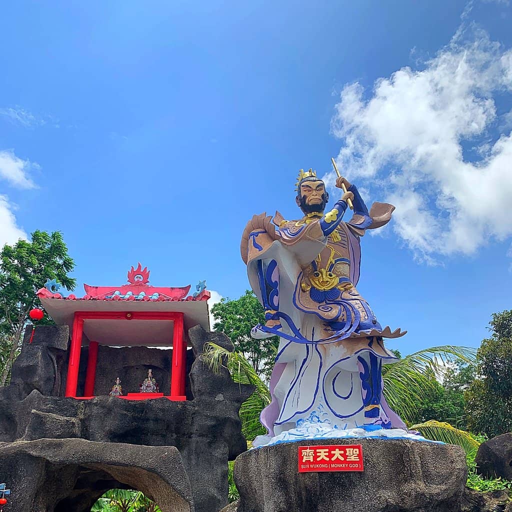 Intricate 3D Statues