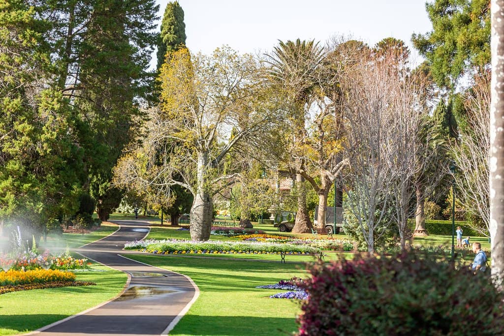 Topiary & Sculptural Gardens