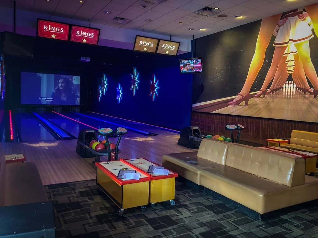 Full-Service Bar & Dining