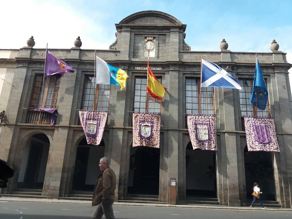 Live Performances & Cosplay