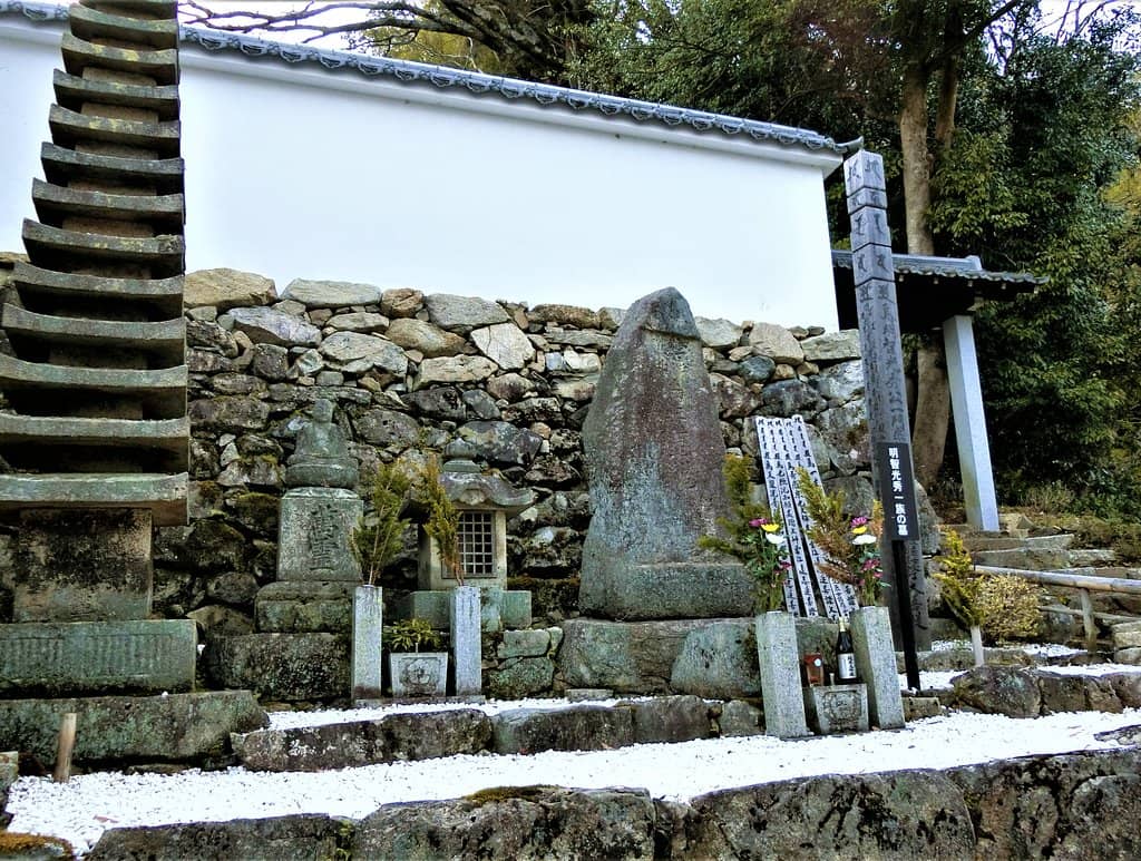 Exquisite Wooden Carvings