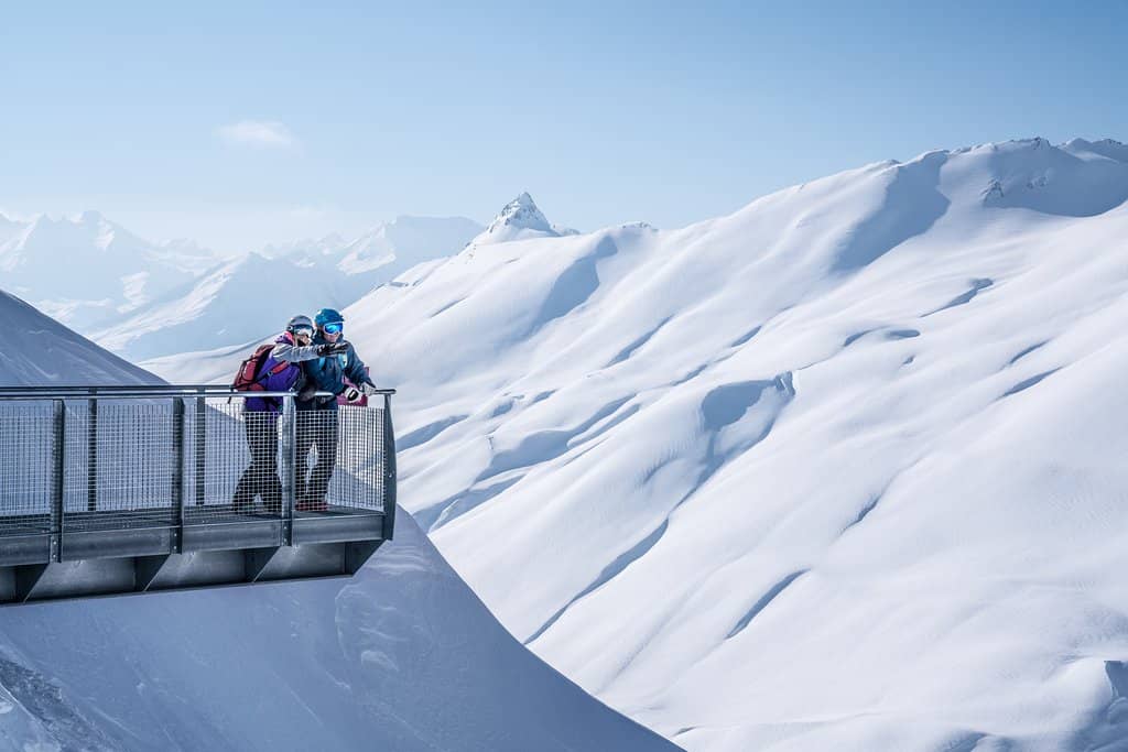 Panoramic Mountain Views