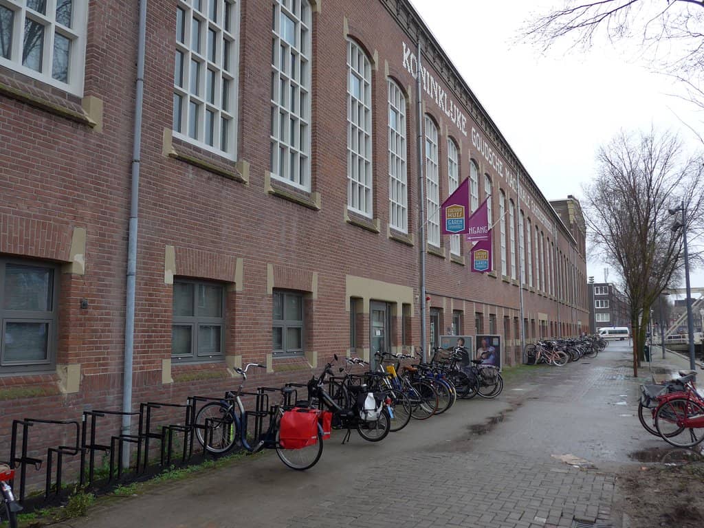 Waterside Relaxation Spot