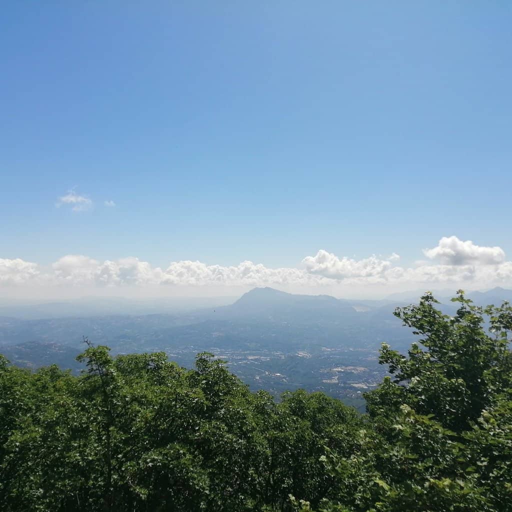 Panoramic Mountain Views