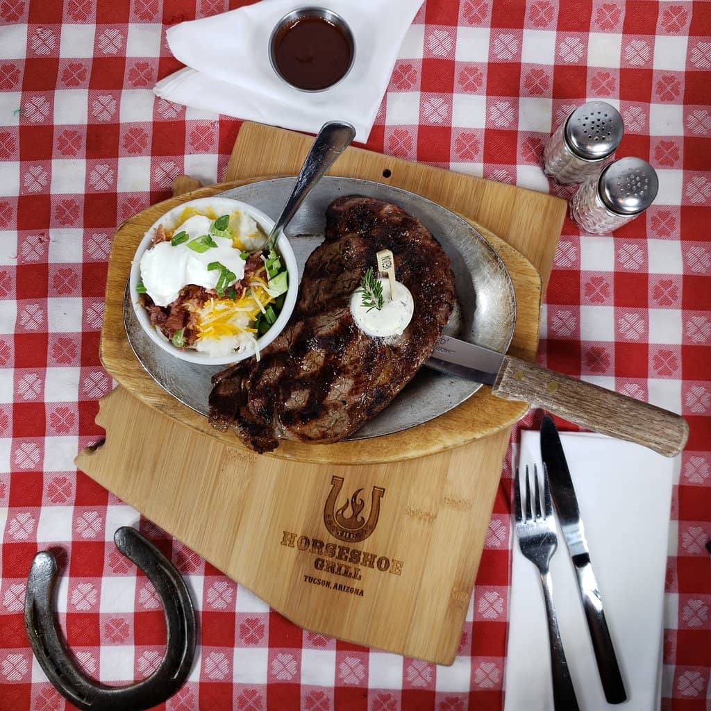 Cozy, Rustic American Atmosphere