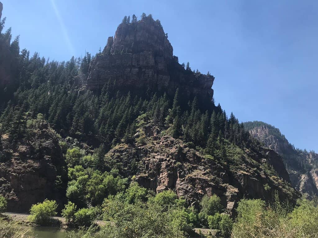 Scenic Riverfront Location