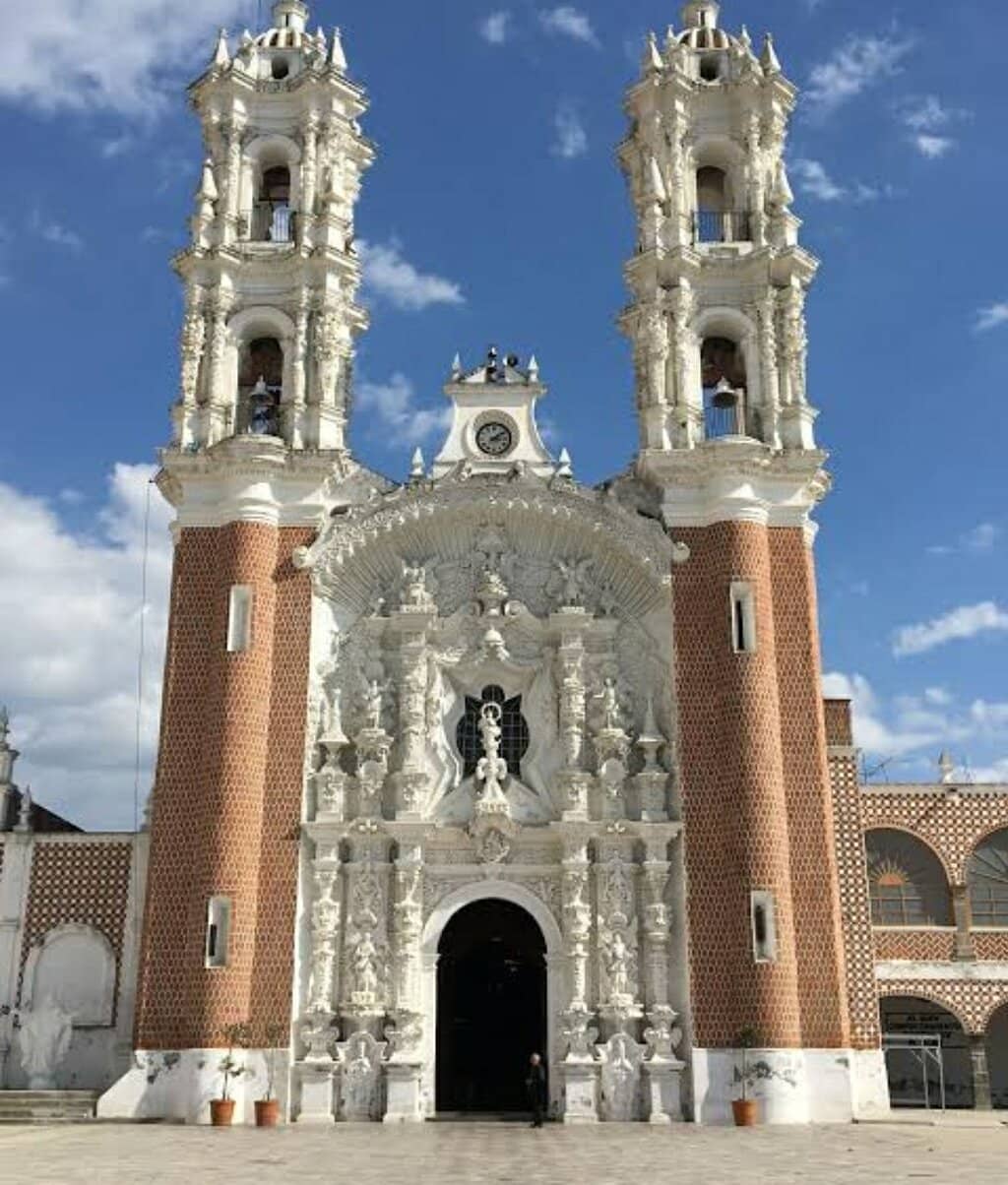 Bronze Doors Depicting History