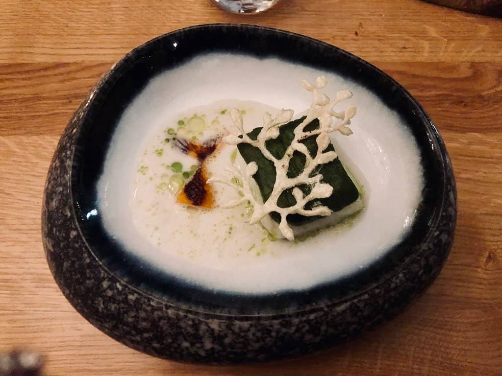 Relaxed Upscale Atmosphere