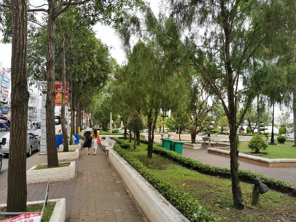 Traditional Hue Singing Boat Tour
