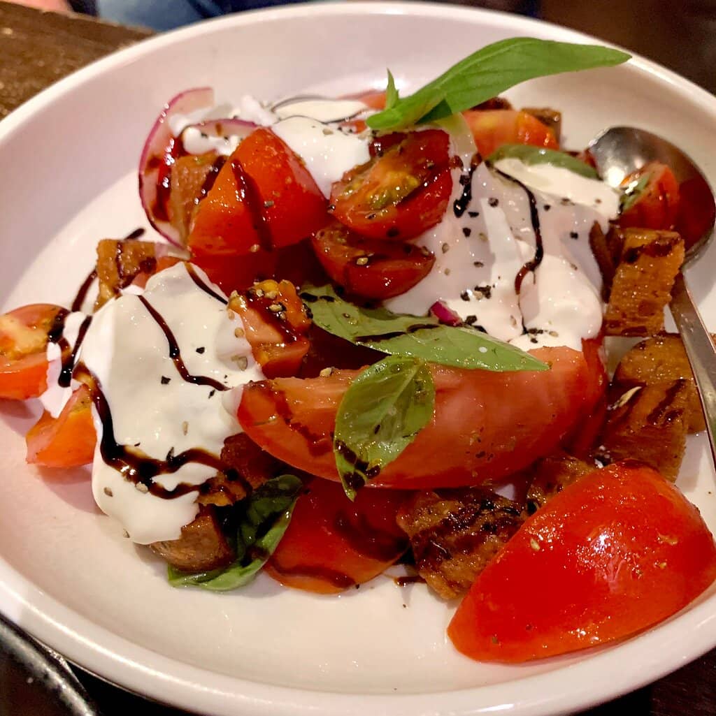 Cozy & Intimate Atmosphere