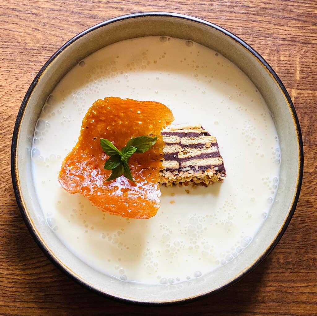 Enchanting Apple Pie